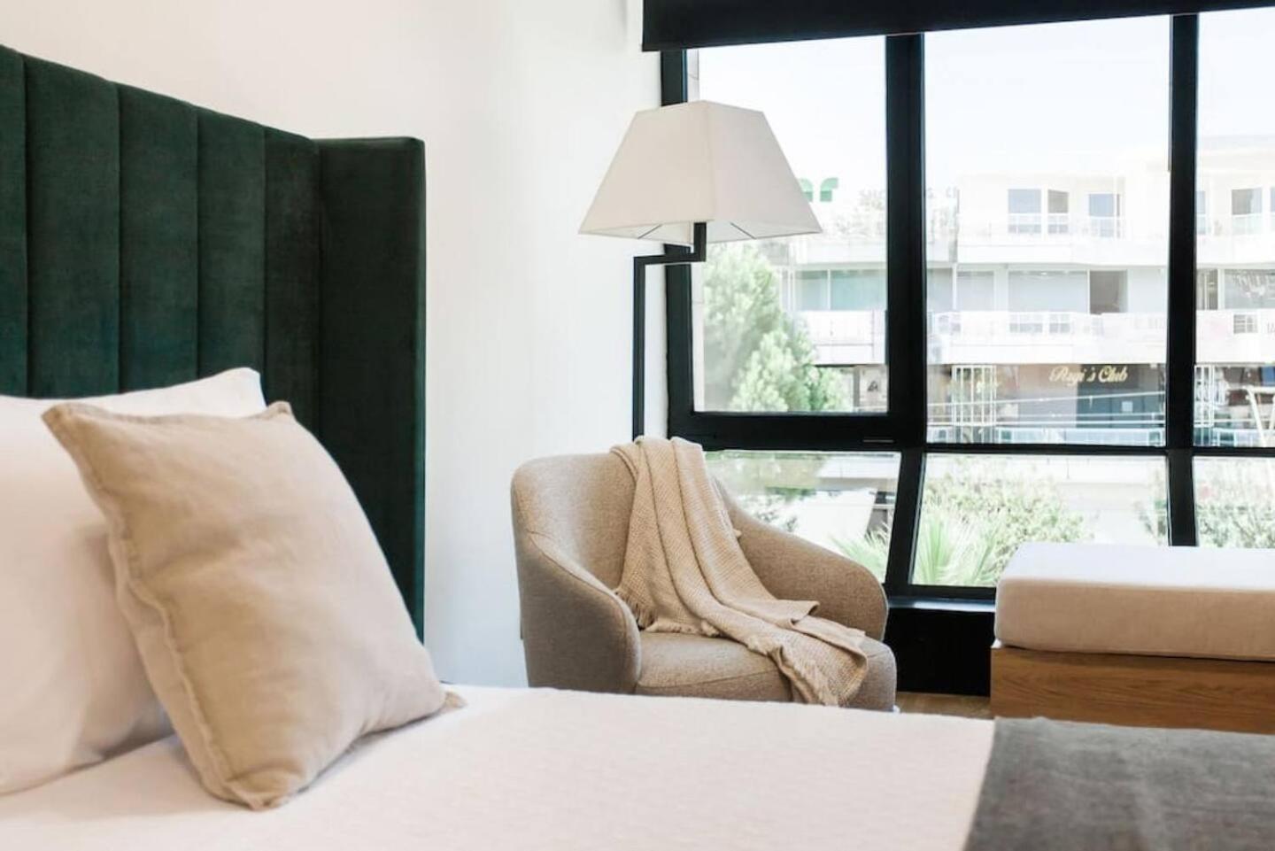 2 Sidebyside Suites In Athens Riviera By The Olon Экстерьер фото